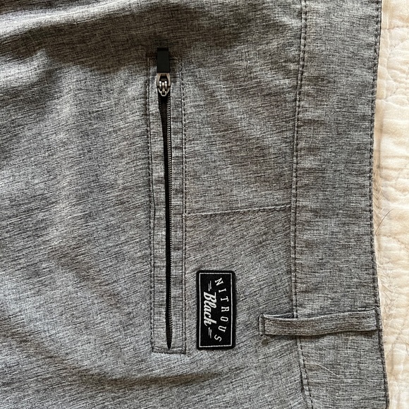 Men’s Nitrous Black hybrid board shorts - Picture 3 of 4